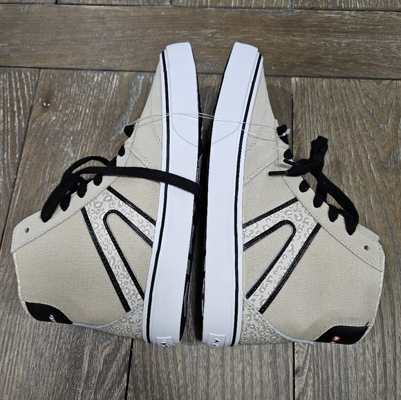Airwalk Varial Beige Black Animal Print Denim High Top Shoes WOMENS SZ 8 - Picture 6 of 10